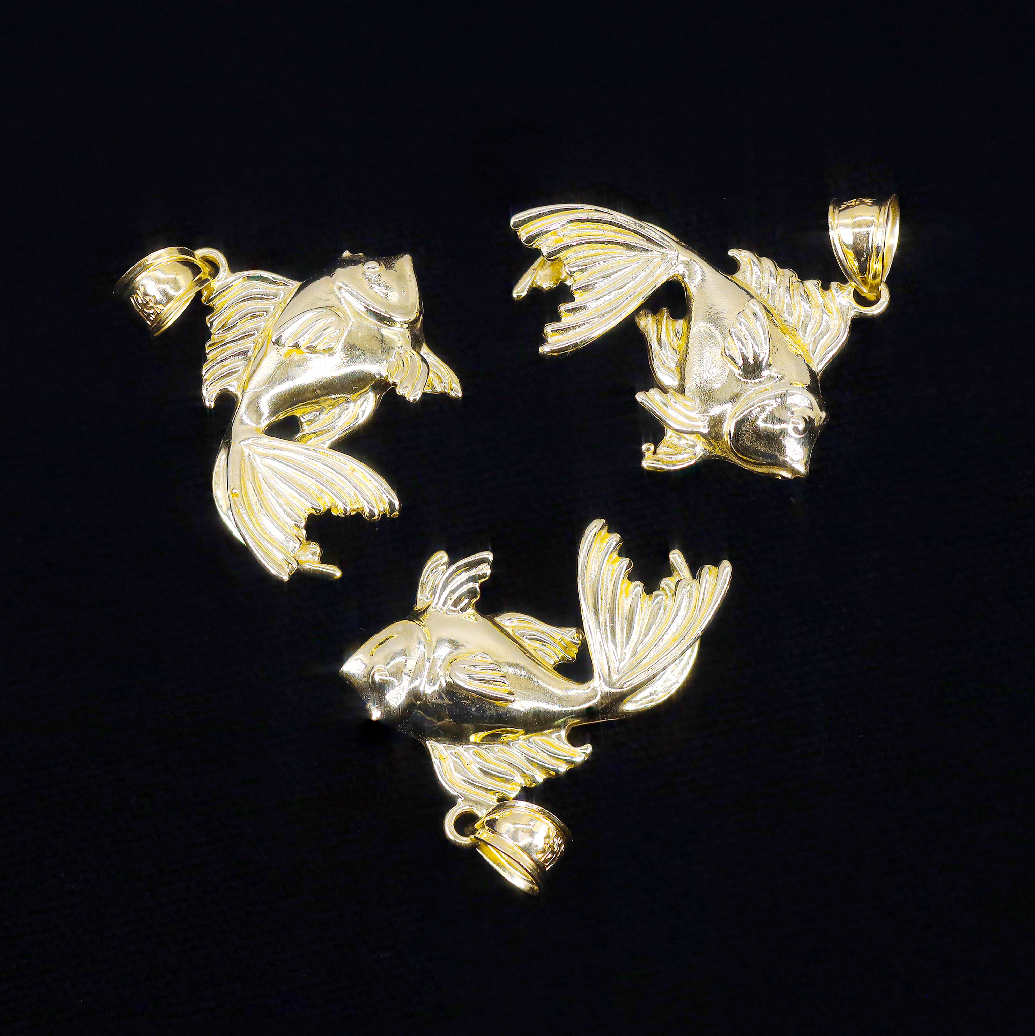 Solid Lucky Gold Fish Pendant