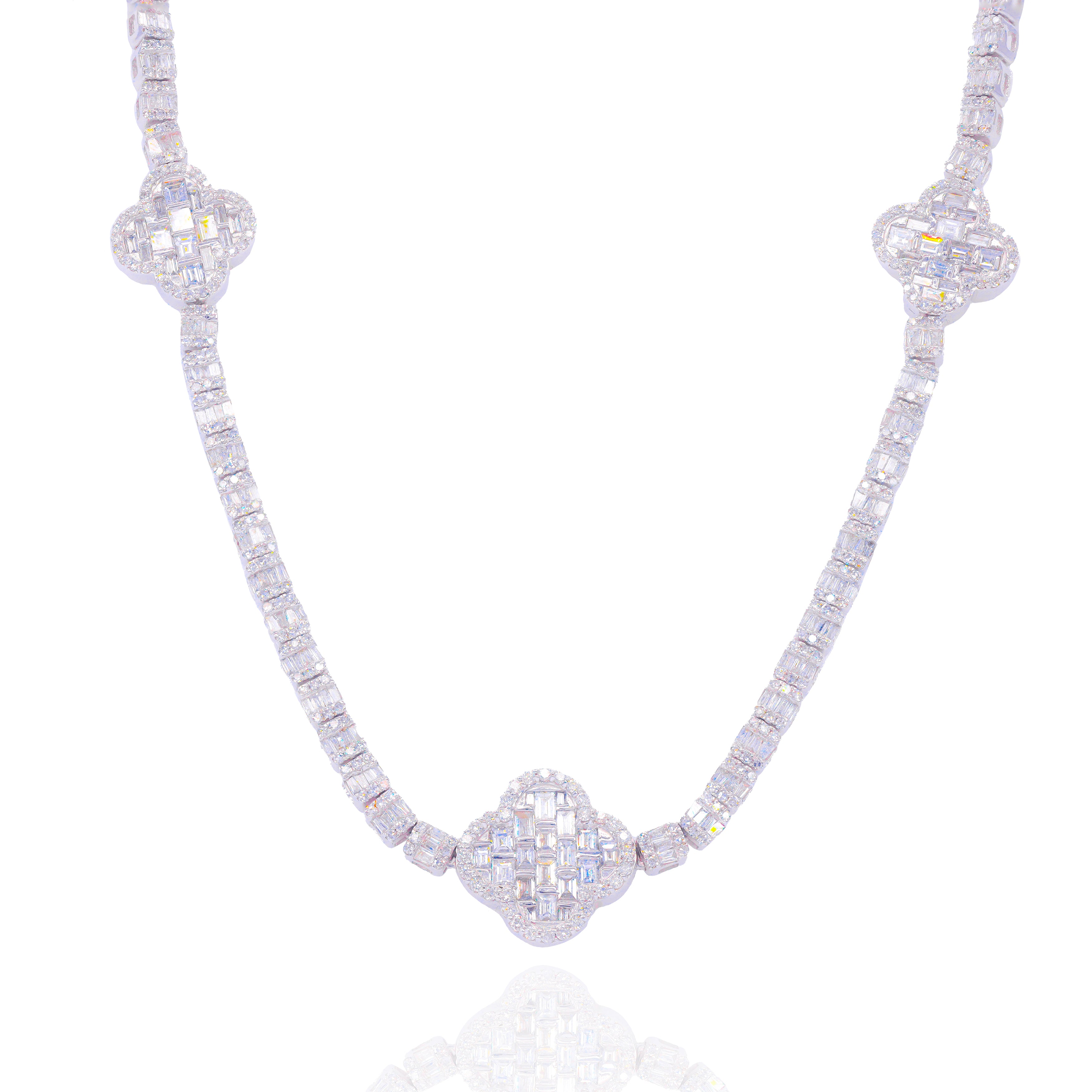 Emerald Clover Link Diamond Chain image